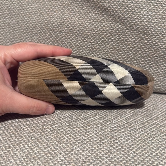 Burberry Authentic glasses sunglasses case - Picture 7 of 10